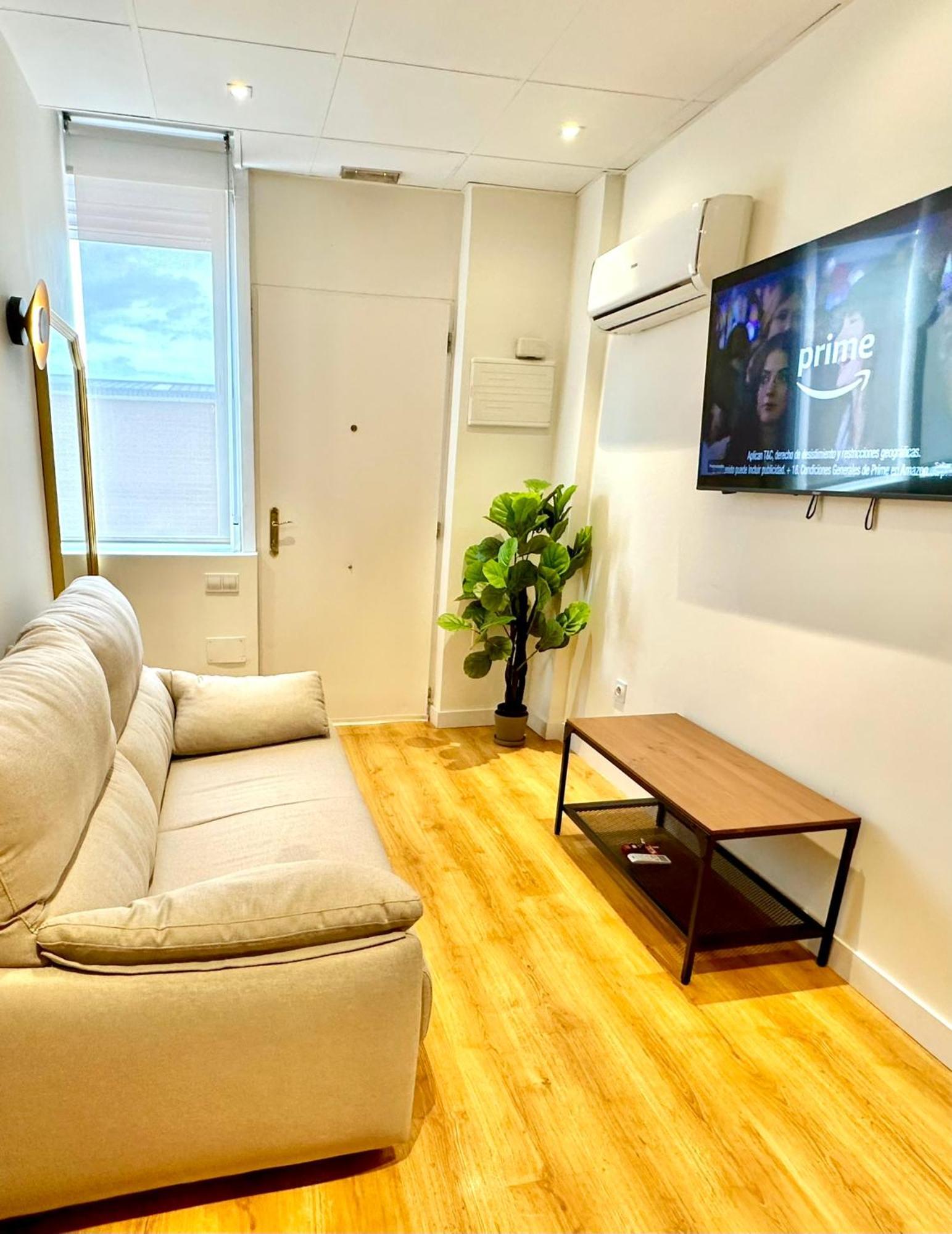 Apartamentos Noviembre Madrid Buitenkant foto