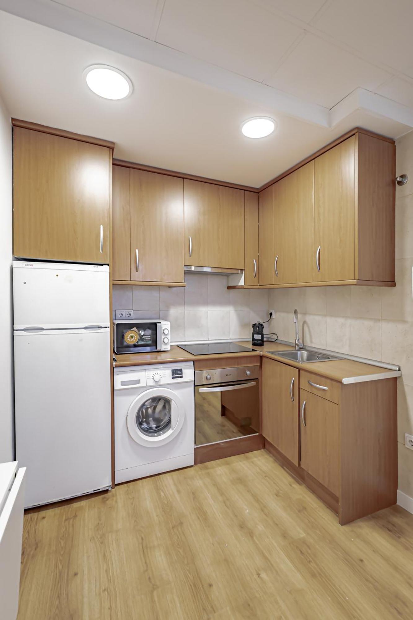 Apartamentos Noviembre Madrid Buitenkant foto