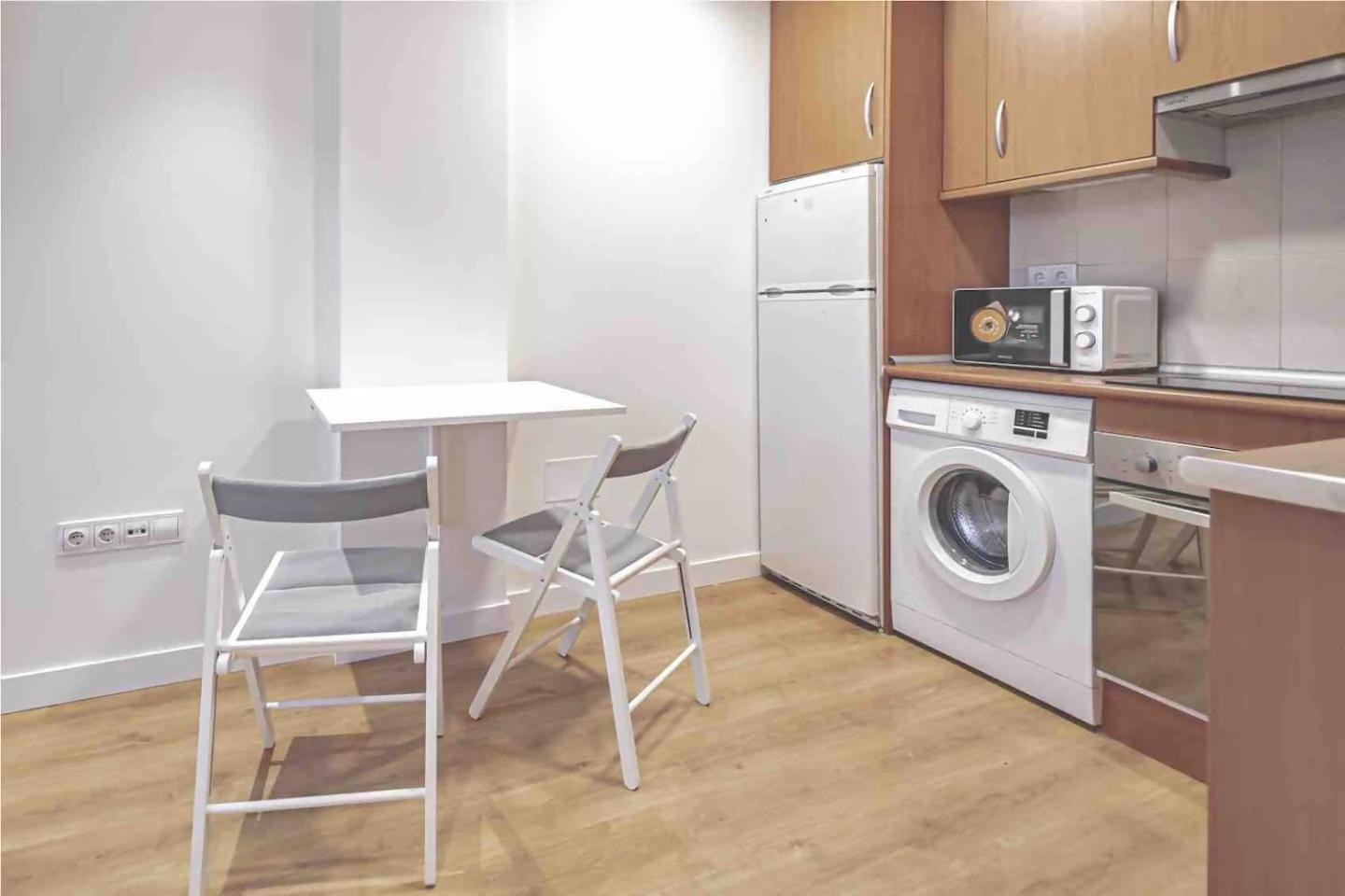 Apartamentos Noviembre Madrid Buitenkant foto