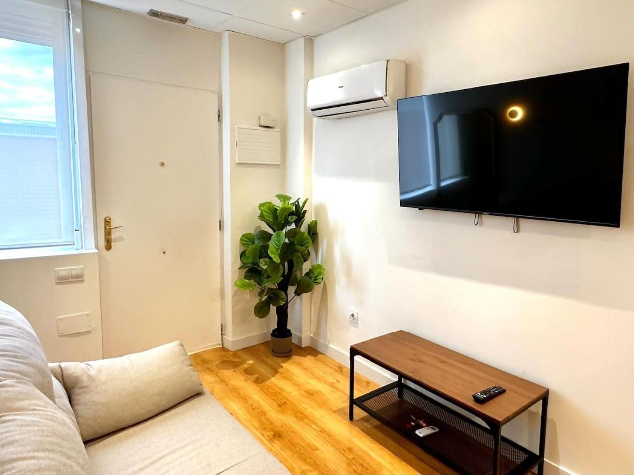 Apartamentos Noviembre Madrid Buitenkant foto