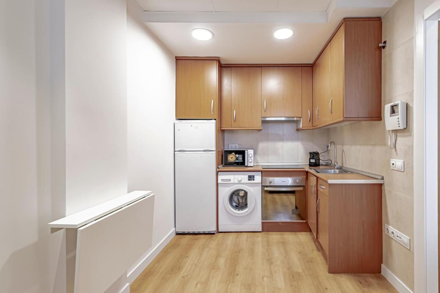 Apartamentos Noviembre Madrid Buitenkant foto