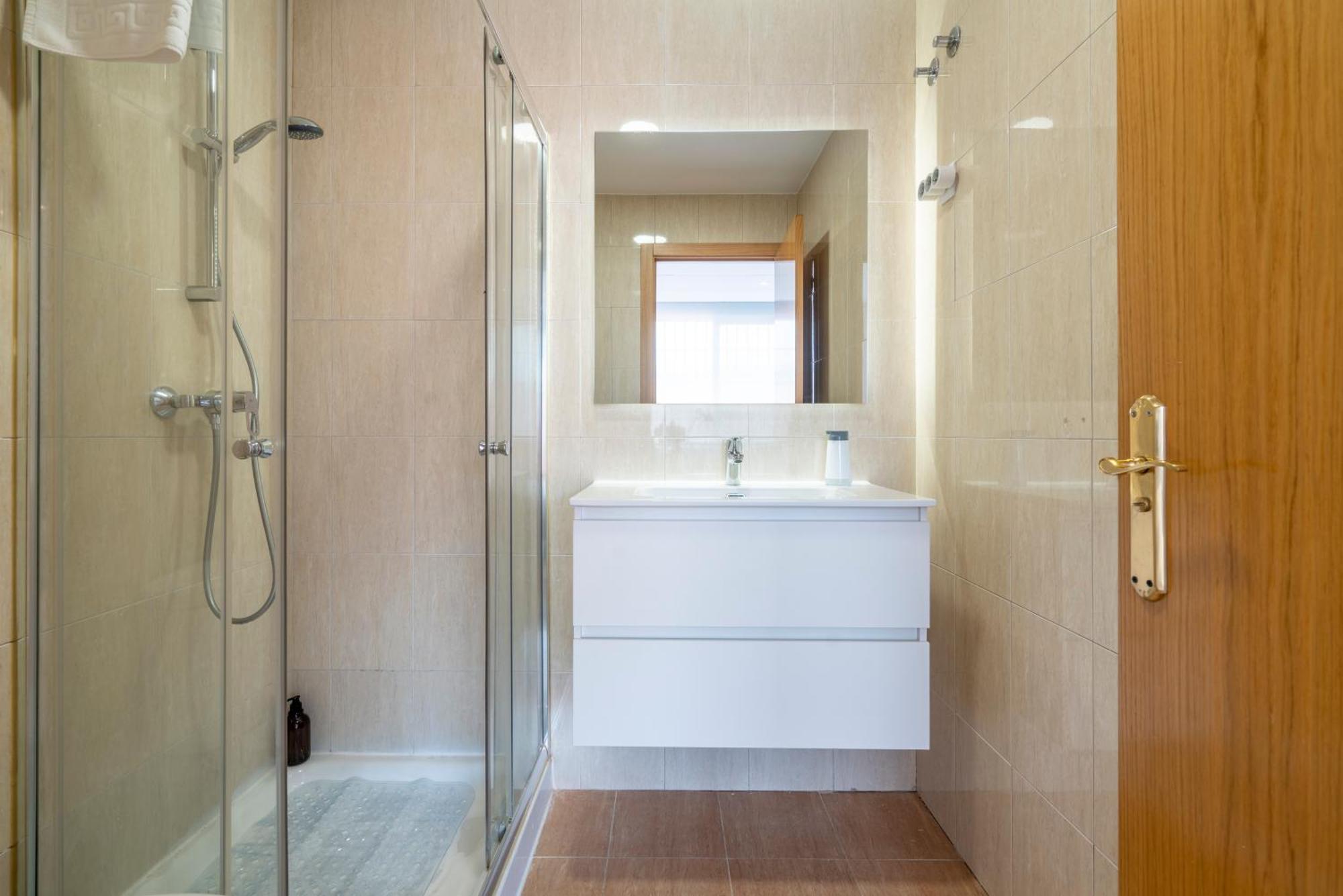 Apartamentos Noviembre Madrid Buitenkant foto